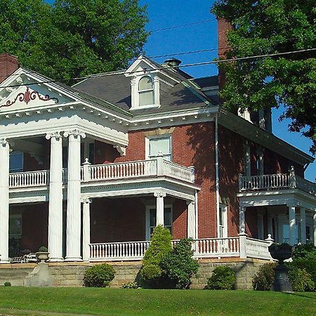 South Broadway Manor B&B - Near Fallingwater, Ohiopyle State Park, Hiking & Biking Trails Gap Scottdale Luaran gambar