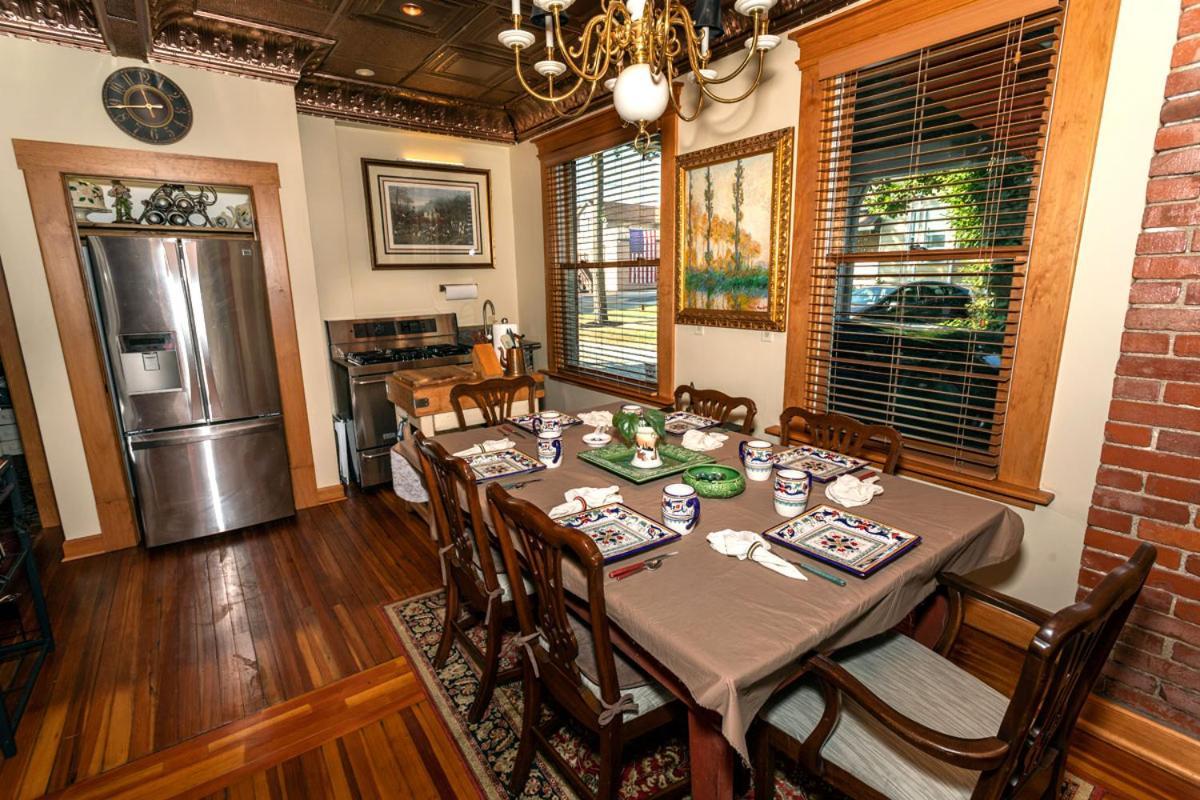 South Broadway Manor B&B - Near Fallingwater, Ohiopyle State Park, Hiking & Biking Trails Gap Scottdale Luaran gambar