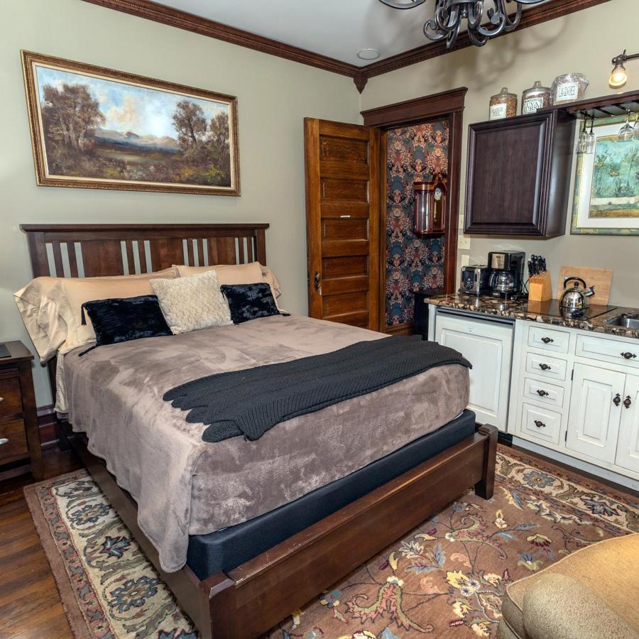 South Broadway Manor B&B - Near Fallingwater, Ohiopyle State Park, Hiking & Biking Trails Gap Scottdale Luaran gambar