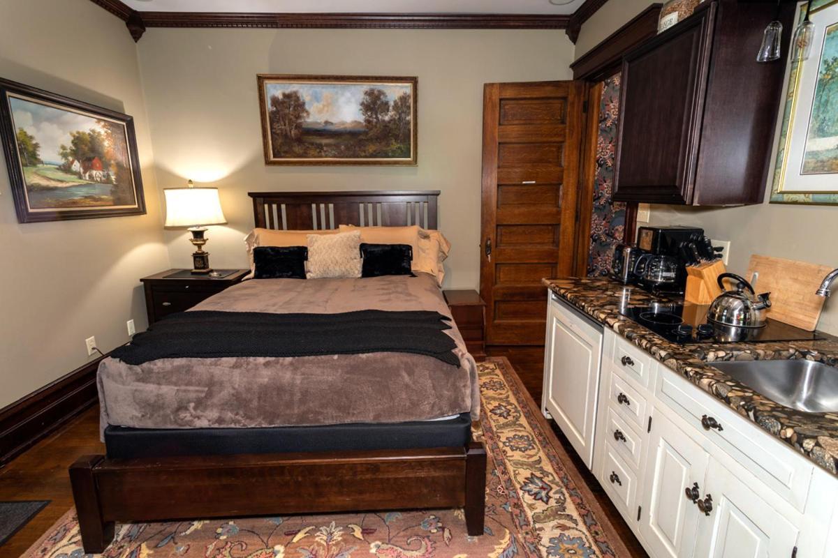 South Broadway Manor B&B - Near Fallingwater, Ohiopyle State Park, Hiking & Biking Trails Gap Scottdale Luaran gambar